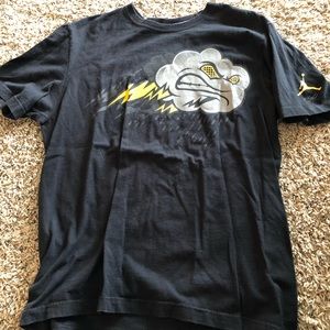 Air Jordan shirt thunder sz M